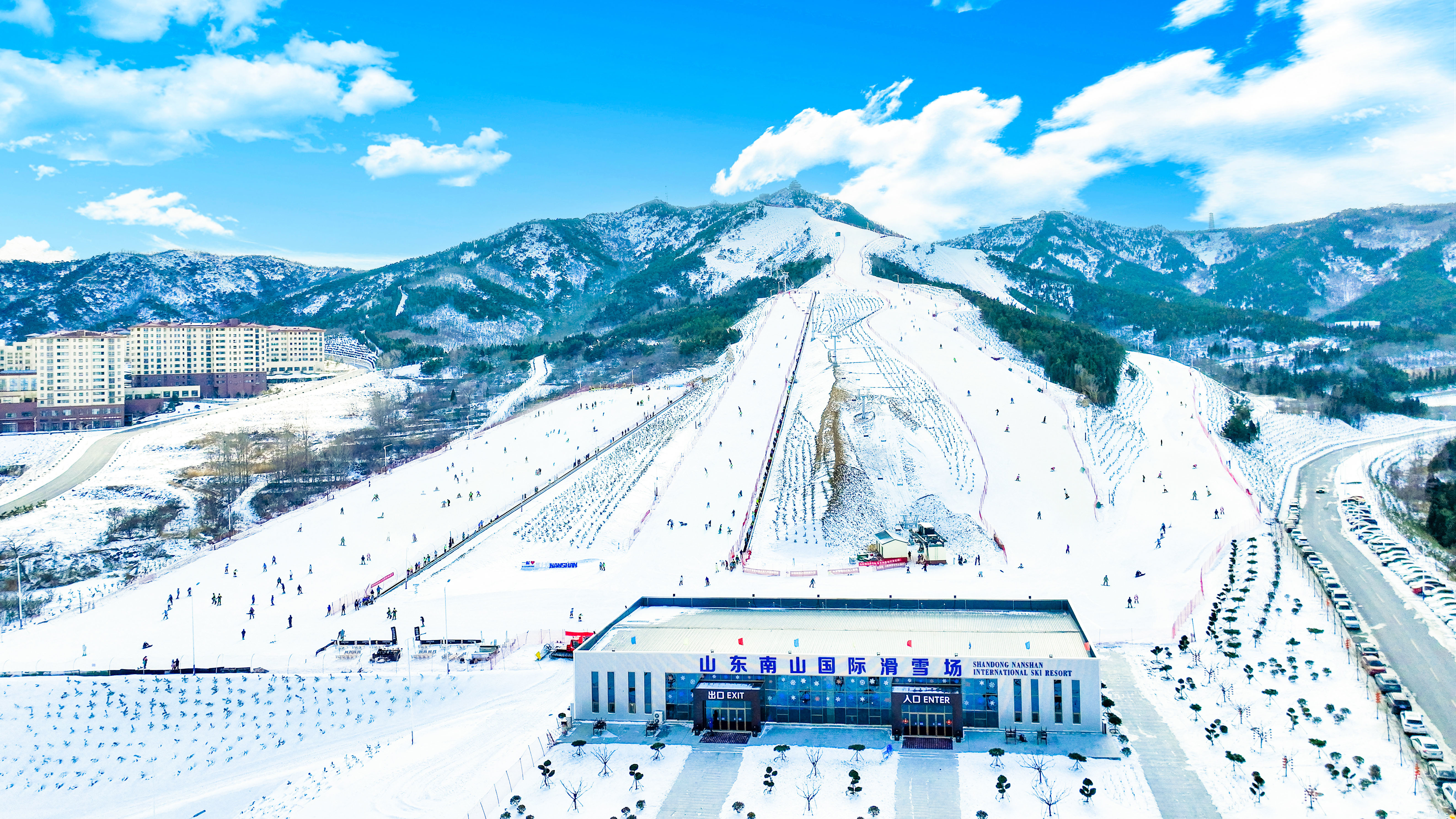 南山国际滑雪场